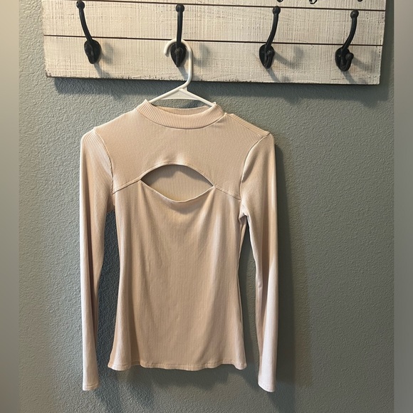 BOHME CARLY RIBBED Cutout top in oatmeal size Small - Picture 2 of 5